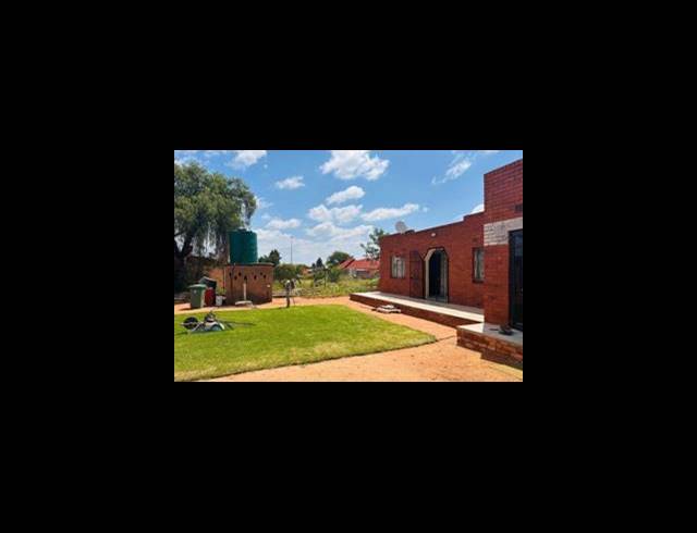 2 BEDROOM HOUSE FOR SALE IN MANKWENG